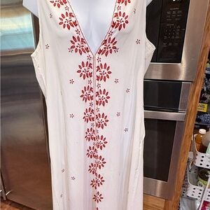 Vonda/ Floral Embroidered White Dress 4x NWT